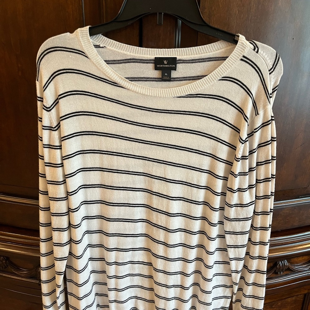 Ladies sweater